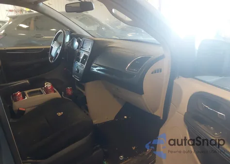 2012 Chrysler Town & Country Touring из США, поврежденный, VIN 2C4RC1BG4CR169575